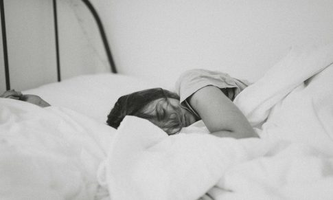 Pourquoi je me réveille toujours à la même heure ?